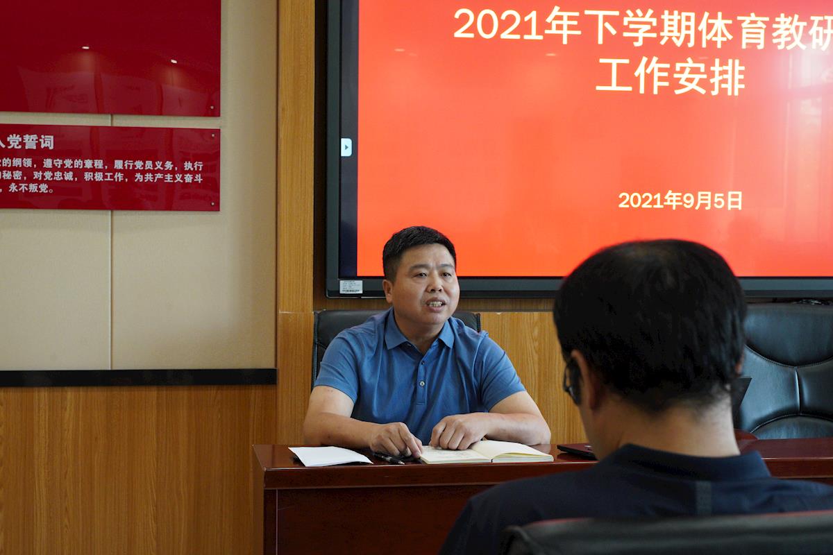 891ecc8a3fcc454a88bccac46fd18e51.jpg