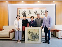 63届初175班向学校赠画