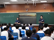 省级德育课题组开展“我在未来等你”主题班会