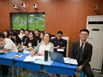 省级德育课题组开展“好风凭借力 送我上青云”主题班会
