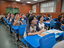 我校一项省级德育课题展开“梨虽无主，我心有主”主题班会