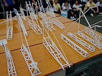 【科技节】高一年级举行悬臂梁结构设计比赛