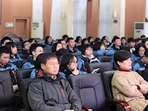 我校第二十七期青年党校召开第一次主题班会